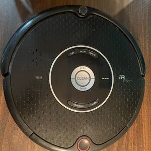 Roomba iRobot 550 Pet Series Black Robotic Vacuum Cleaner